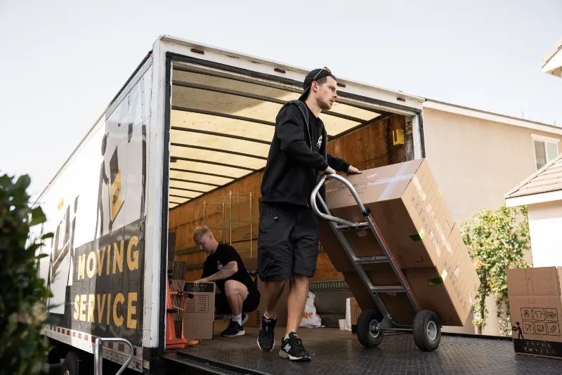 Royal Moving Team
