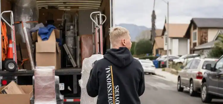 Let one of the best moving companies help you move to one of the towns with thriving tech industries near LA