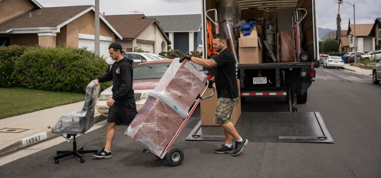Our furniture movers can handle even the biggest and most fragile furniture sets without difficulty