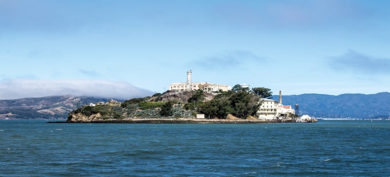 San Francisco takes a slight lead in the tourist attraction bracket due to the sheer number of places to visit within the city