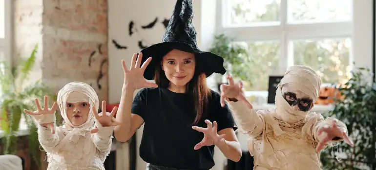 Explore a variety of family-friendly events in Los Angeles that make Halloween fun and memorable for kids and adults alike.