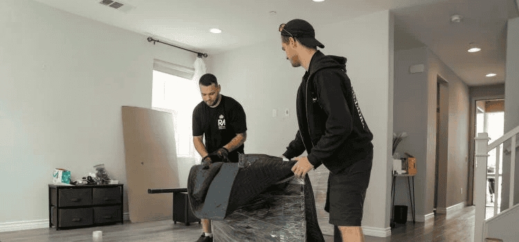 Before you store your furniture, make sure all the parts are separated and packed accordingly.