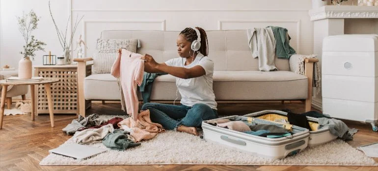 Storing seasonal clothes gives you ample space all year long!