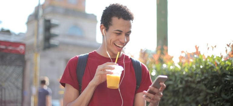 Stay hydrated during the moving day, but don’t forget to offer your movers a glass of juice as well.