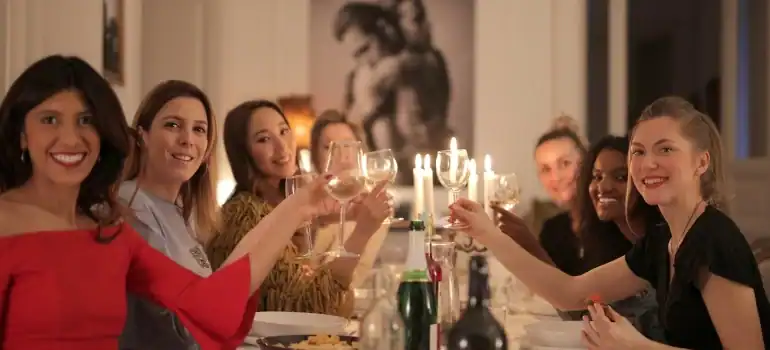 Start a tour of West Hollywood’s vibrant nightlife and dining scene at one of its numerous restaurants.