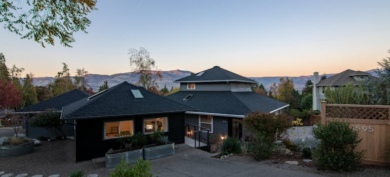 You can also enjoy a home like this in Oakland. Just follow the tips above.