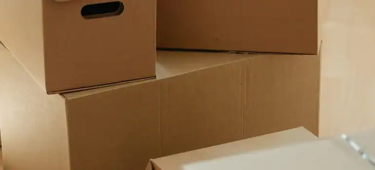 You can create custom moving boxes for your artwork