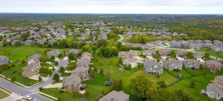 Choosing the right LA suburb can be a life-altering decision for couples. Especially if they move to a popular place like Santa Clarita.