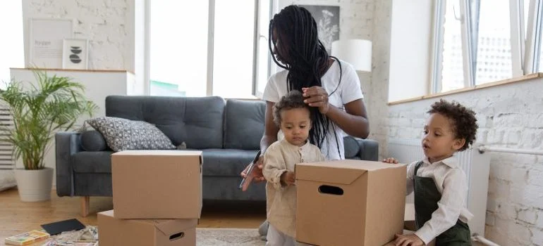 Take advantage of packing supplies and services