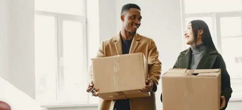Today, as we embrace the digital age, technology is reshaping the moving and storage landscape.