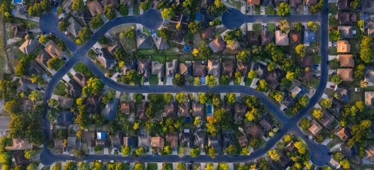 Neighborhoods in San Fernando Valley are very diverse, and their architecture is very special.