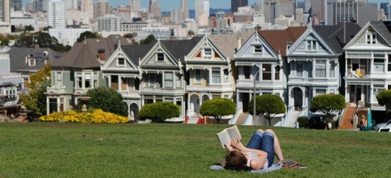 Move into one of the affordable neighborhoods for the cost-conscious in San Francisco with ease