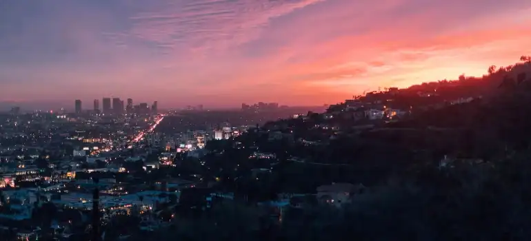 Whatever lifestyle you want, urban or suburban, neighborhoods in Los Angeles for young professionals have something in store for you
