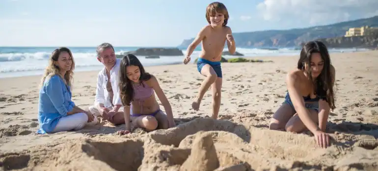 The San Francisco Bay Area is an ideal place for families who want to spend their free time on the beaches enjoying and having fun.