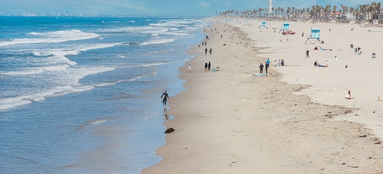 Moving from the East Coast to San Francisco brings a drastic change in climate conditions, where you’ll experience sunny weather and a warm climate all year round