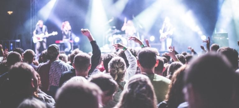 LA offers many great indoor places for concerts and performances, so make sure to get to know what’s going on the city during the summer!