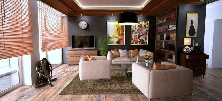There are many different housing options in North Hollywood, making it versatile.