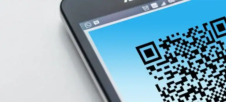 When using barcodes or RFID tags, storage facility staff can quickly update the database.