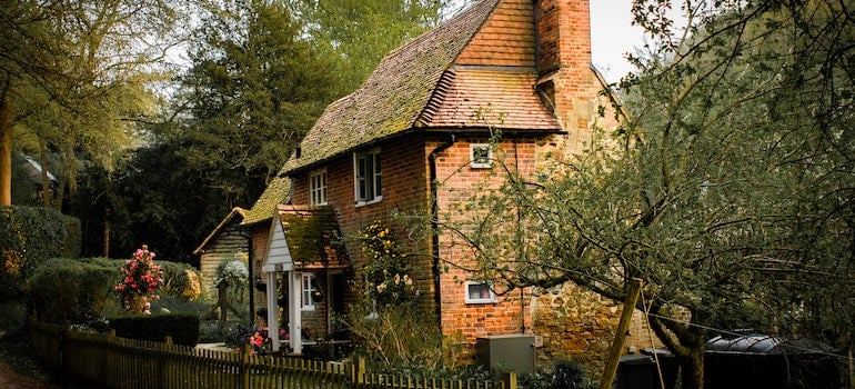 You will find Tudor homes in the Grant Park area, which makes you want to live in Portland and the surrounding area