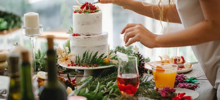 Don’t miss ordering Christmas menus.