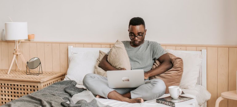 It won’t take you much time to write a review for a Downey moving company, and at the same time, your review will be helpful!