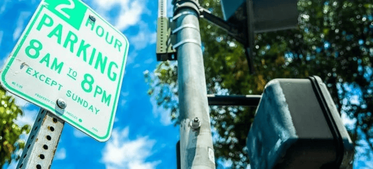 Find available parking lots in your area before the move to avoid trouble and confusion.