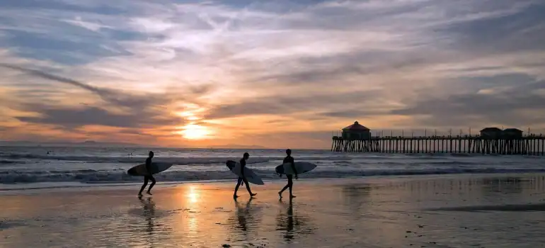 Moving to LA alone in 2024 can be a good move because this place offers you a lot of things to do on your own!